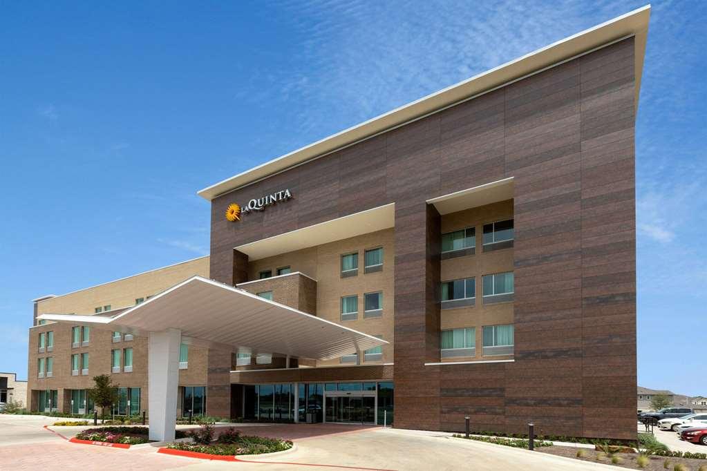 La Quinta Round Rock East Hotel Exterior photo